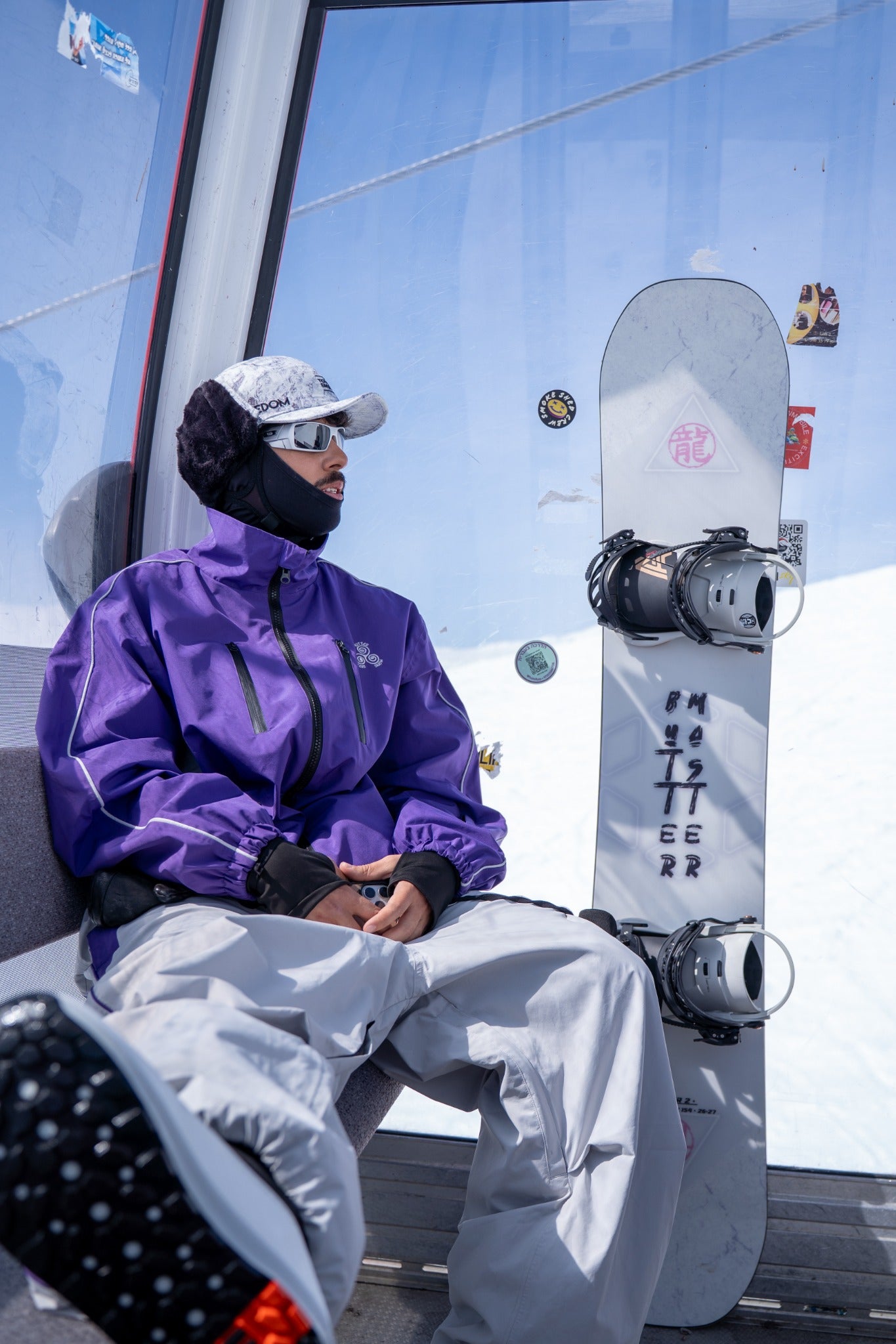ButterMasterr rider with Dragon Journey snowboard